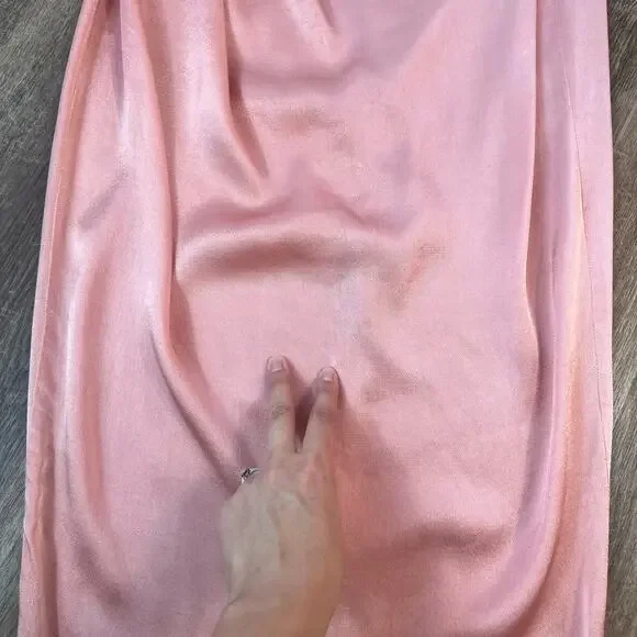 Petal and pup Tienna dress Pink Romantic Bridesmaid Midi Slit Pretty Satin - Picture 7 of 7